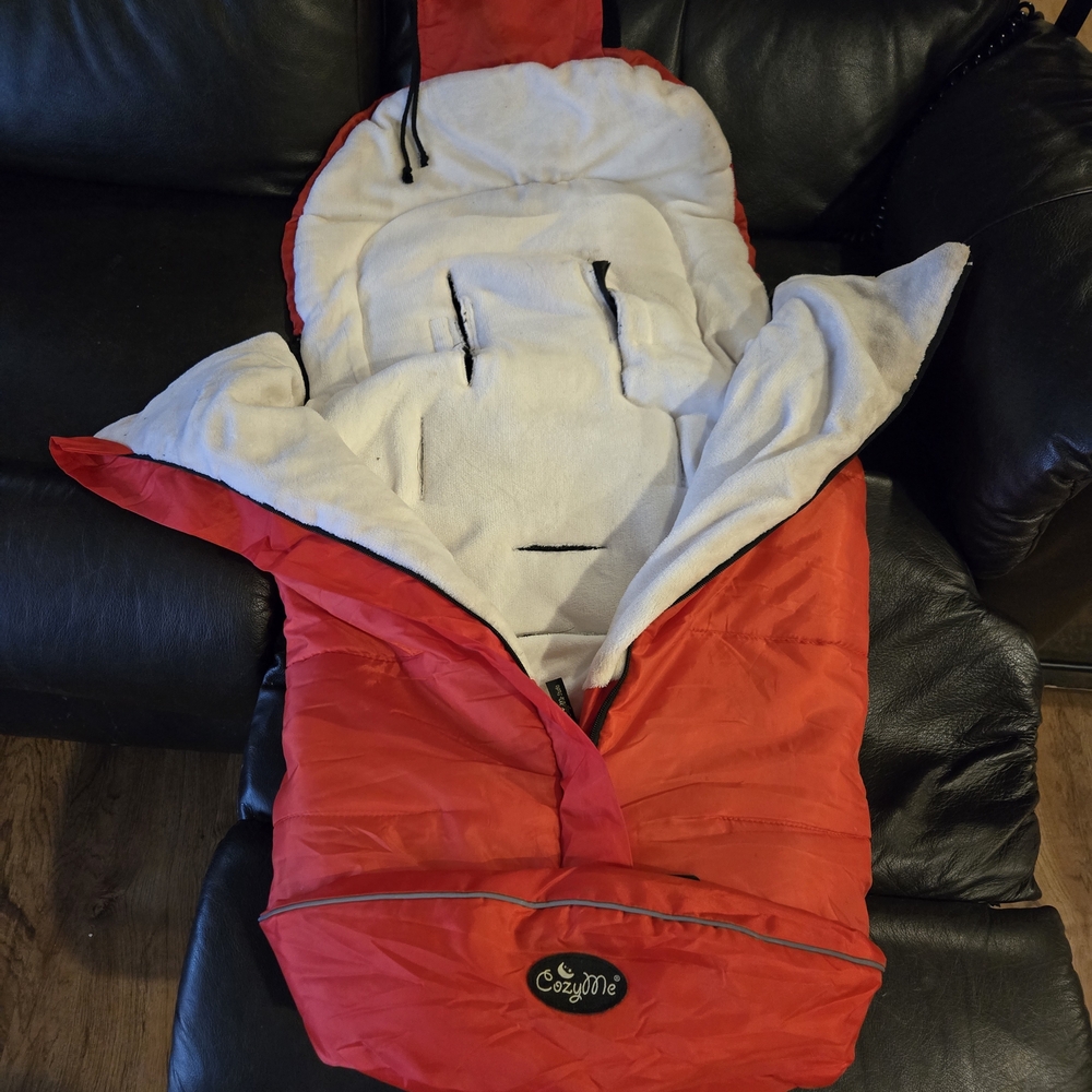 Red Stroller Footmuff - Picture 5 of 6